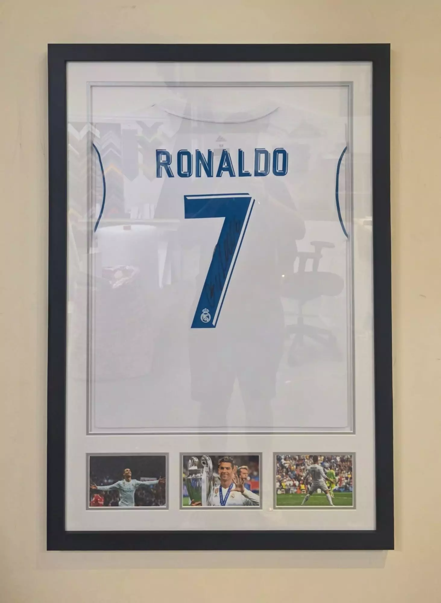 Cristiano Ronaldo Signed Shirt